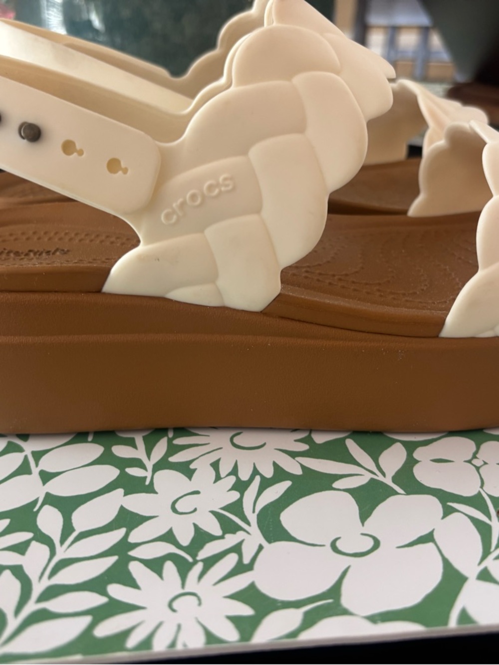 Size 8 $40 CROCS Women’s Cream Braided Strap Sandal with Brown Platform Sole